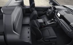 Toyota Tacoma 2WD SR XtraCab 6' Bed AT (Natl) 2026