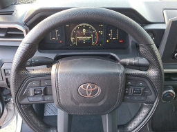 Toyota Tacoma 4WD SR XtraCab 6' Bed AT (Natl) 2026