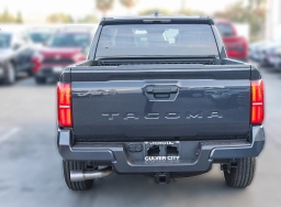 Toyota Tacoma 2WD SR5 Double Cab 6' Bed AT (Natl) 2026