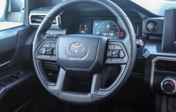 Toyota Tacoma 2WD SR5 Double Cab 6' Bed AT (Natl) 2026