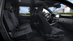Toyota Tacoma 2WD SR Double Cab 5' Bed AT (GS) 2026