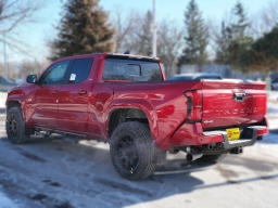 Toyota Tacoma 4WD SR5 Double Cab 5' Bed AT (Natl) 2026