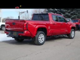 Toyota Tacoma 4WD SR5 Double Cab 5' Bed AT (Natl) 2026