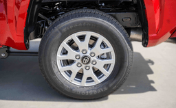 Toyota Tacoma 4WD SR5 Double Cab 5' Bed AT (Natl) 2026