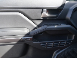 Toyota Tacoma 4WD TRD Off Road Hybrid Double Cab 5' Bed AT (Natl) 2026