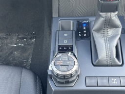 Toyota Tacoma 4WD TRD Off Road Hybrid Double Cab 5' Bed AT (Natl) 2026