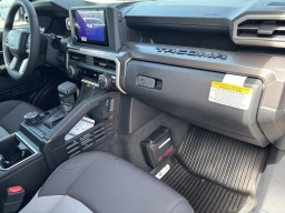 Toyota Tacoma 4WD TRD Off Road Hybrid Double Cab 5' Bed AT (Natl) 2026