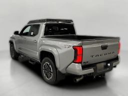 Toyota Tacoma 4WD TRD Sport Hybrid Double Cab 5' Bed AT (Natl) 2026