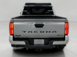 Toyota Tacoma 4WD TRD Sport Hybrid Double Cab 5' Bed AT (Natl) 2026