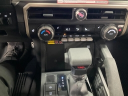 Toyota Tacoma 4WD TRD Sport Hybrid Double Cab 5' Bed AT (Natl) 2026