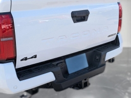 Toyota Tacoma 4WD TRD Off Road Hybrid Double Cab 5' Bed AT (Natl) 2026