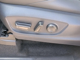 Toyota Tacoma 4WD TRD Off Road Hybrid Double Cab 5' Bed AT (Natl) 2026