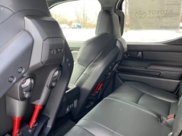 Toyota Tacoma 4WD TRD Pro Hybrid Double Cab 5' Bed AT (Natl) 2026