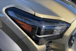 Toyota Tacoma 4WD TRD Off Road Hybrid Double Cab 5' Bed AT (Natl) 2026