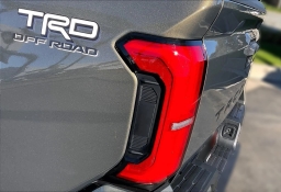 Toyota Tacoma 4WD TRD Off Road Hybrid Double Cab 5' Bed AT (Natl) 2026