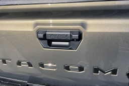 Toyota Tacoma 4WD TRD Off Road Hybrid Double Cab 5' Bed AT (Natl) 2026