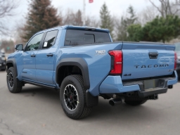 Toyota Tacoma 4WD TRD Off Road Hybrid Double Cab 5' Bed AT (Natl) 2026