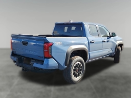 Toyota Tacoma 4WD TRD Off Road Hybrid Double Cab 5' Bed AT (Natl) 2026