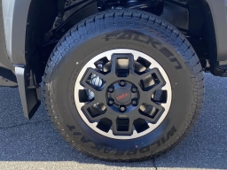 Toyota Tacoma 4WD TRD Off Road Hybrid Double Cab 5' Bed AT (Natl) 2026