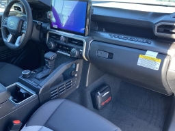 Toyota Tacoma 4WD TRD Off Road Hybrid Double Cab 5' Bed AT (Natl) 2026