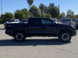 Toyota Tacoma 4WD TRD Off Road Hybrid Double Cab 5' Bed AT (Natl) 2026