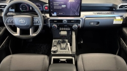 Toyota Tacoma 4WD TRD Off Road Hybrid Double Cab 5' Bed AT (Natl) 2026