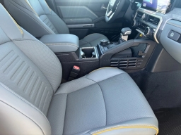 Toyota Tacoma 4WD Trailhunter Hybrid Double Cab 5' Bed AT (Natl) 2026