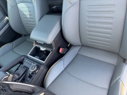 Toyota Tacoma 4WD Trailhunter Hybrid Double Cab 5' Bed AT (Natl) 2026