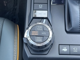 Toyota Tacoma 4WD Trailhunter Hybrid Double Cab 5' Bed AT (Natl) 2026