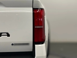 Toyota Tacoma 4WD TRD Off Road Hybrid Double Cab 5' Bed AT (Natl) 2026