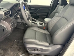 Toyota Tacoma 4WD TRD Off Road Hybrid Double Cab 5' Bed AT (Natl) 2026