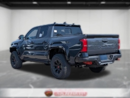 Toyota Tacoma 4WD TRD Pro Hybrid Double Cab 5' Bed AT (GS) 2026