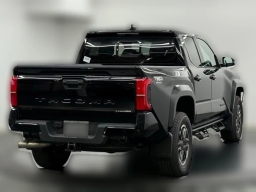 Toyota Tacoma 4WD TRD Sport Hybrid Double Cab 5' Bed AT (Natl) 2026