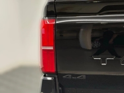 Toyota Tacoma 4WD TRD Sport Hybrid Double Cab 5' Bed AT (Natl) 2026