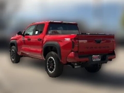 Toyota Tacoma 4WD TRD Off Road Hybrid Double Cab 5' Bed AT (Natl) 2026