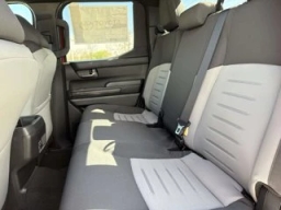 Toyota Tacoma 4WD TRD Off Road Hybrid Double Cab 5' Bed AT (Natl) 2026