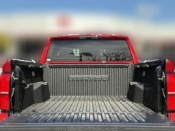 Toyota Tacoma 4WD TRD Off Road Hybrid Double Cab 5' Bed AT (Natl) 2026