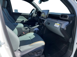 Toyota Tacoma 4WD Trailhunter Hybrid Double Cab 6' Bed AT (Natl) 2026