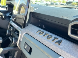 Toyota Tacoma 4WD Trailhunter Hybrid Double Cab 6' Bed AT (Natl) 2026