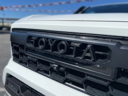 Toyota Tacoma 4WD Trailhunter Hybrid Double Cab 6' Bed AT (Natl) 2026