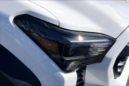 Toyota Tacoma 4WD TRD Off Road Hybrid Double Cab 5' Bed AT (Natl) 2026