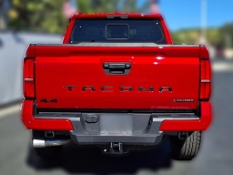 Toyota Tacoma 4WD TRD Off Road Hybrid Double Cab 5' Bed AT (Natl) 2026