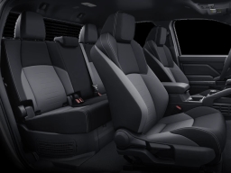 Toyota Tacoma 4WD TRD Off Road Hybrid Double Cab 5' Bed AT (Natl) 2025