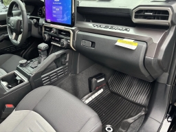 Toyota Tacoma 4WD TRD Off Road Hybrid Double Cab 5' Bed AT (Natl) 2026