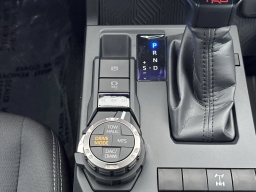 Toyota Tacoma 4WD TRD Off Road Hybrid Double Cab 5' Bed AT (Natl) 2026