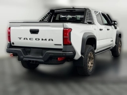 Toyota Tacoma 4WD Trailhunter Hybrid Double Cab 6' Bed AT (Natl) 2026