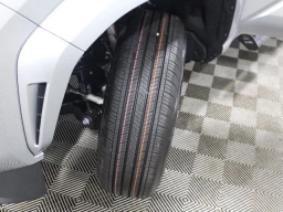 Toyota Tacoma 4WD SR Double Cab 5' Bed AT (Natl) 2026