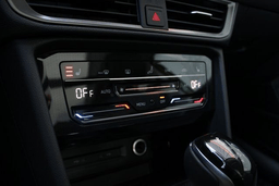 Volkswagen Taos SE Black 4MOTION 2025