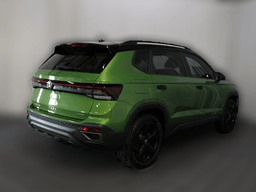 Volkswagen Taos SE Black 4MOTION 2025