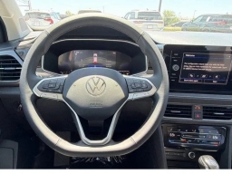Volkswagen Taos SE Black 4MOTION 2026